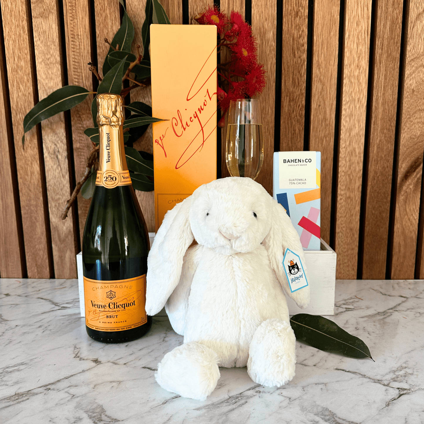 Veuve Newborn Baby Deluxe - One Posh Box